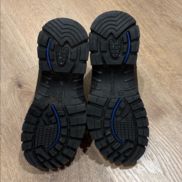 Blundstone Women’s Lug #2240 Black Leather Chelsea Boots - Picture 9 of 9